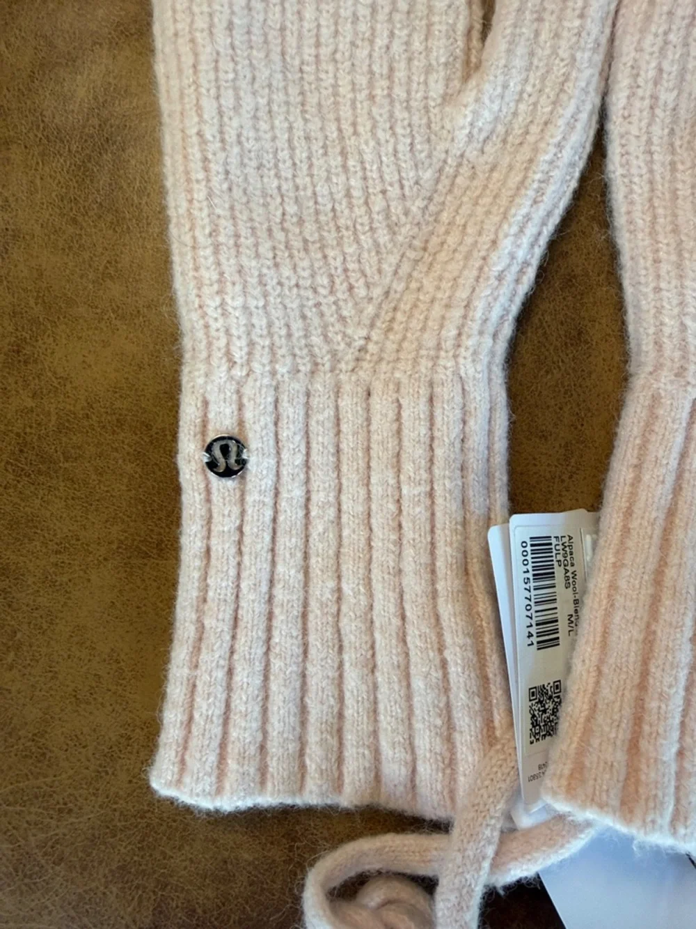 NWT Lululemon Alpaca Wool Blend Mittens with String M/L Heathered Blissful Pink
